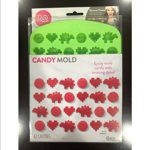 Wilton Rosanna Pansino Candy Mold
